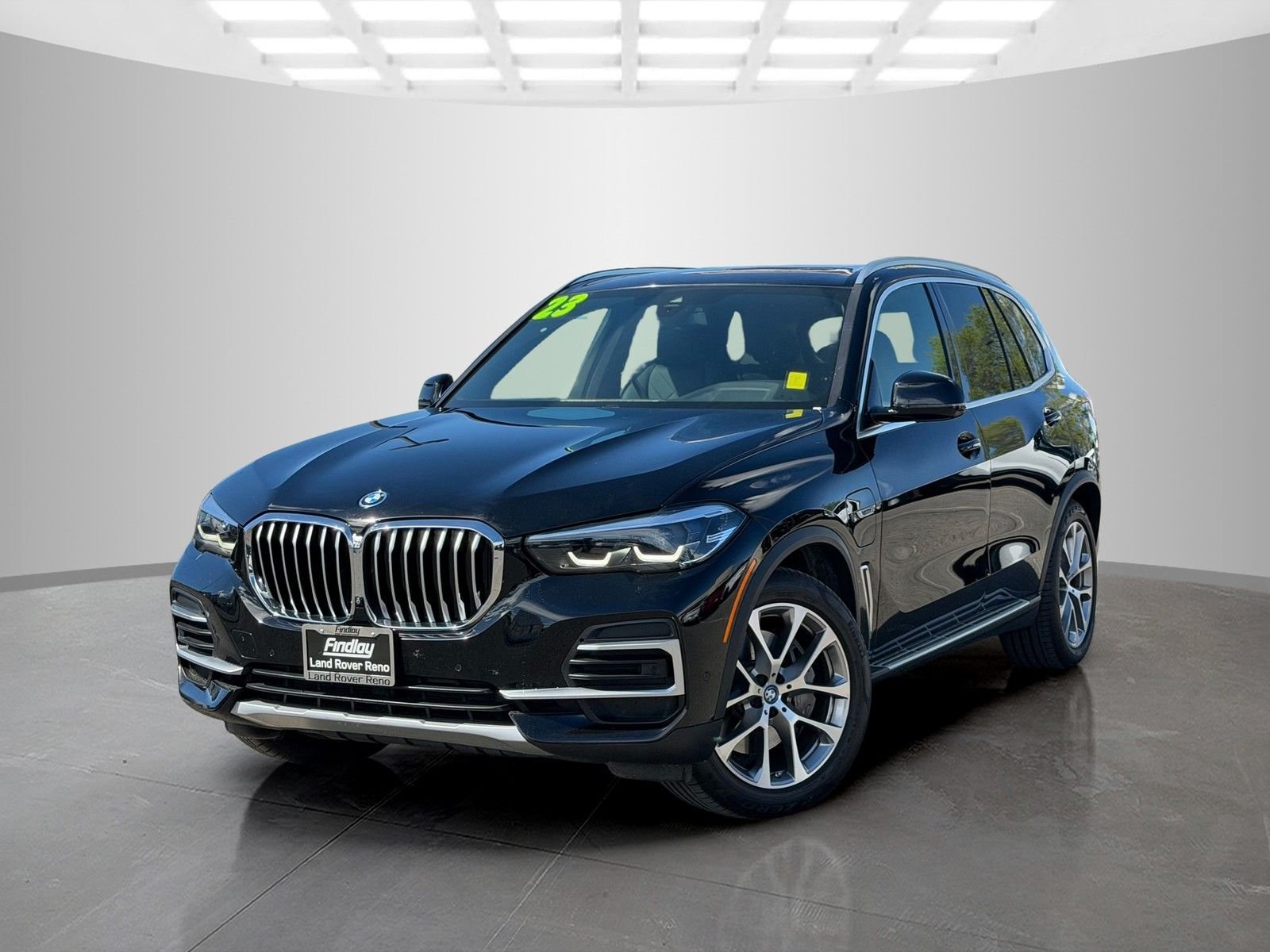 2023 BMW X5 xDrive45e's photo
