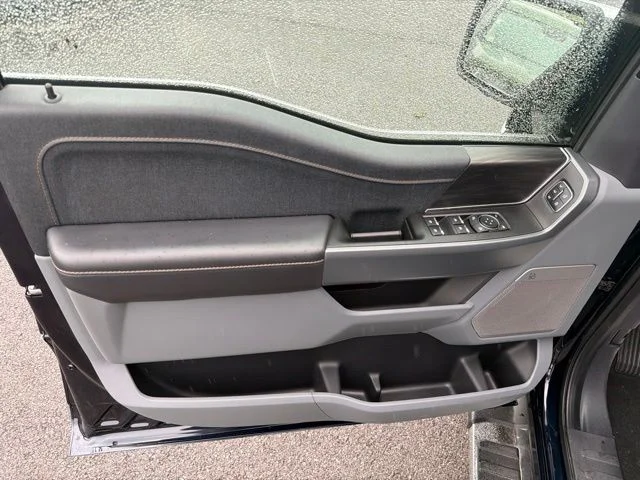 Used 2025 Antimatter Blue Metallic Ford Lariat image 22