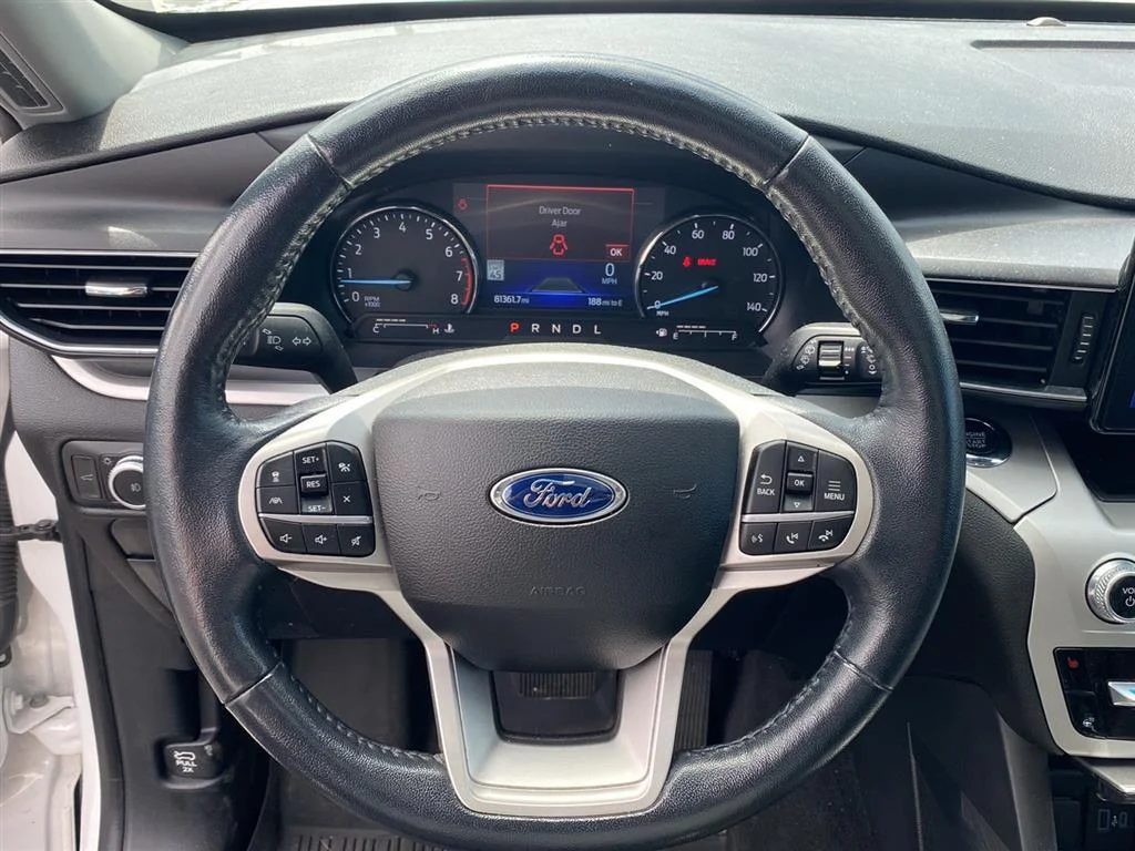 Used 2022 Star White Metallic Tri-Coat Ford XLT image 14