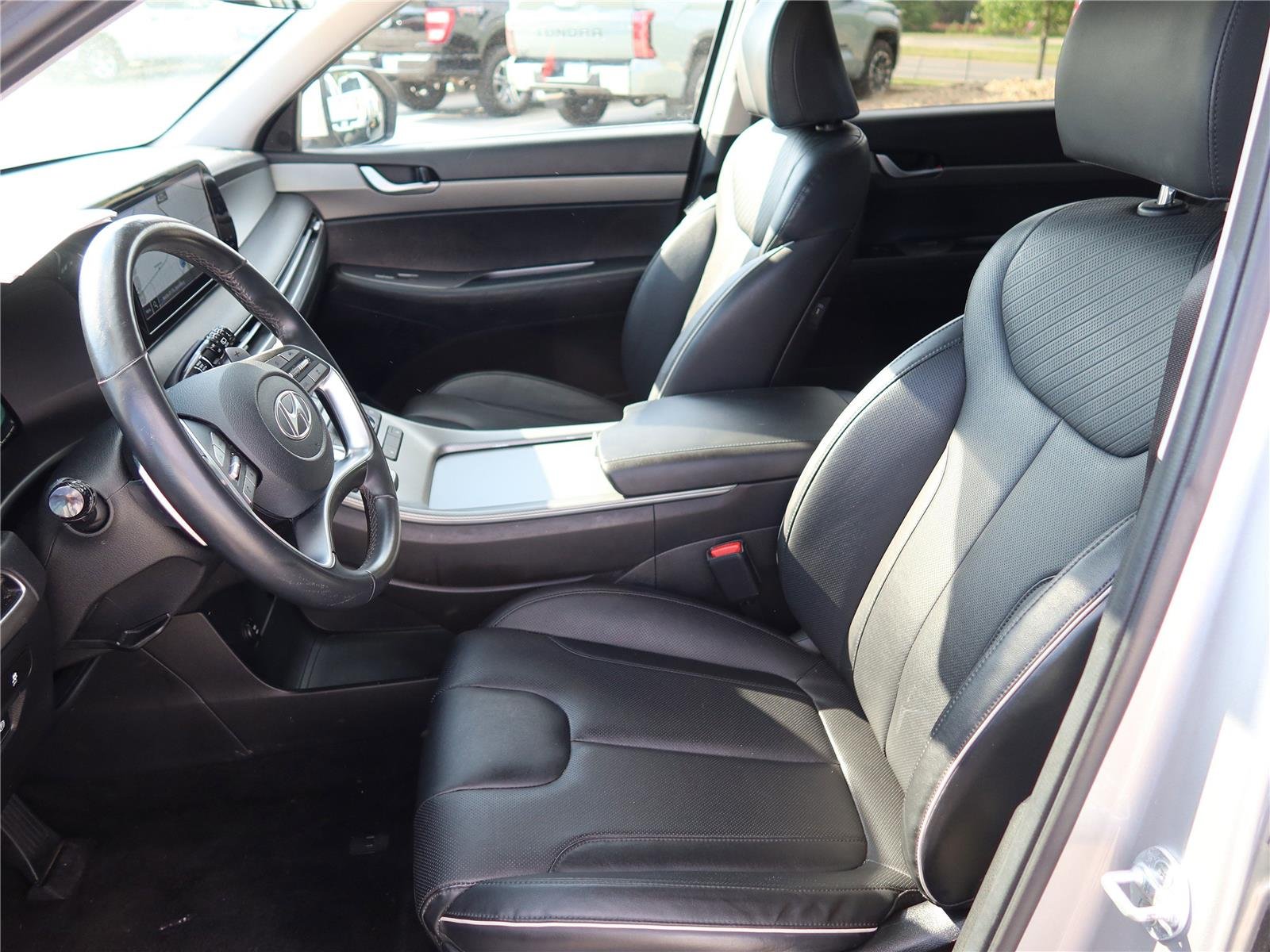 Used 2024 Typhoon Silver Hyundai SEL 7P image 8