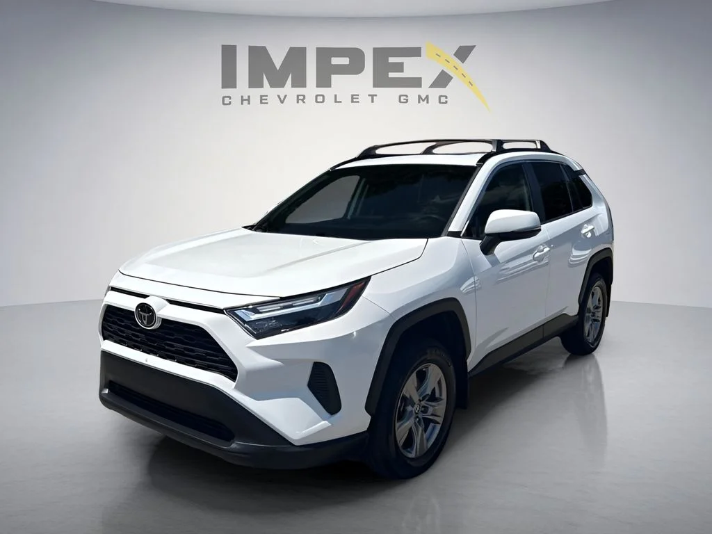 Used 2024 White Toyota XLE image 1