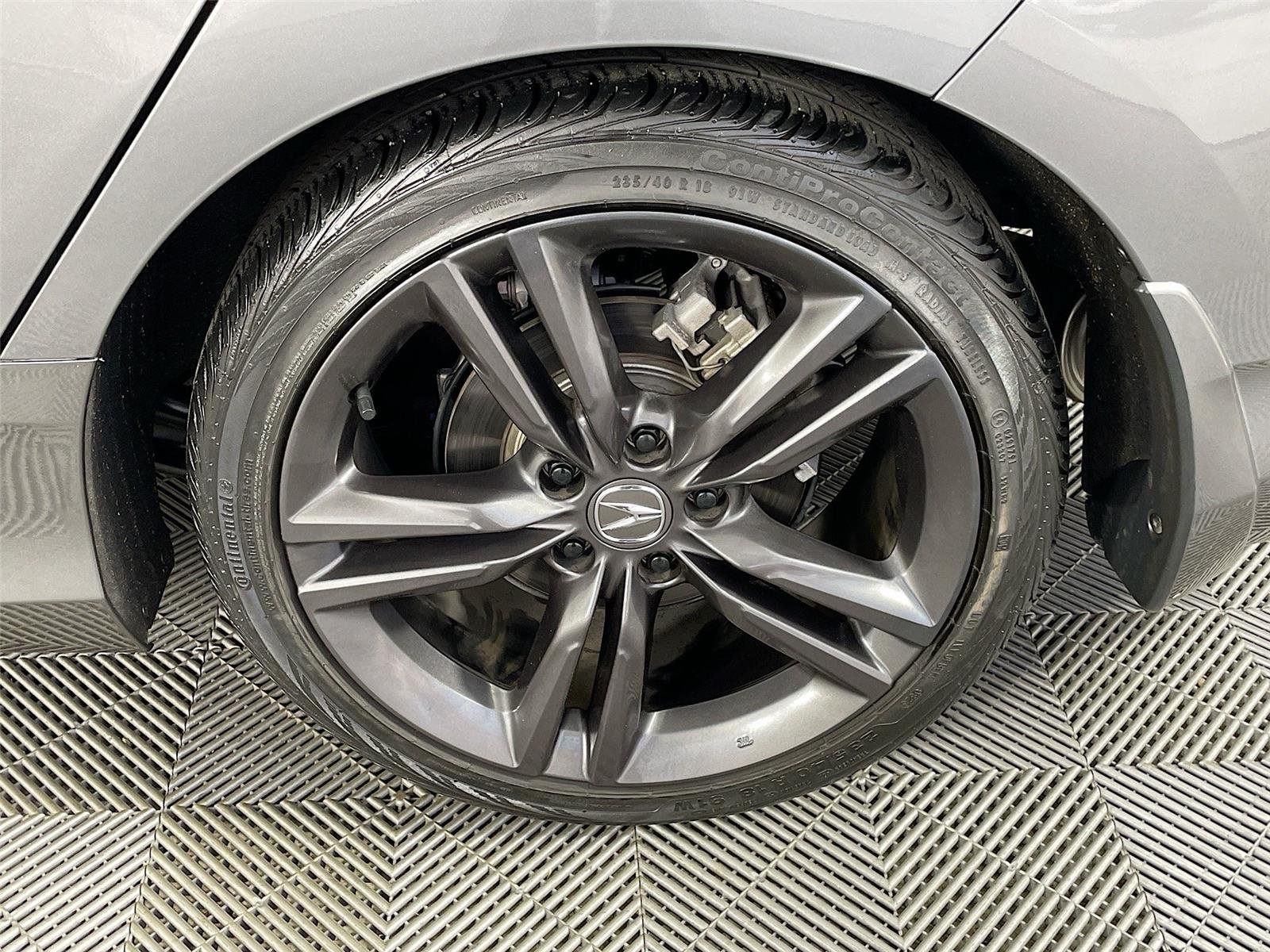 Used 2023 Liquid Carbon Metallic Acura w/A-SPEC image 33