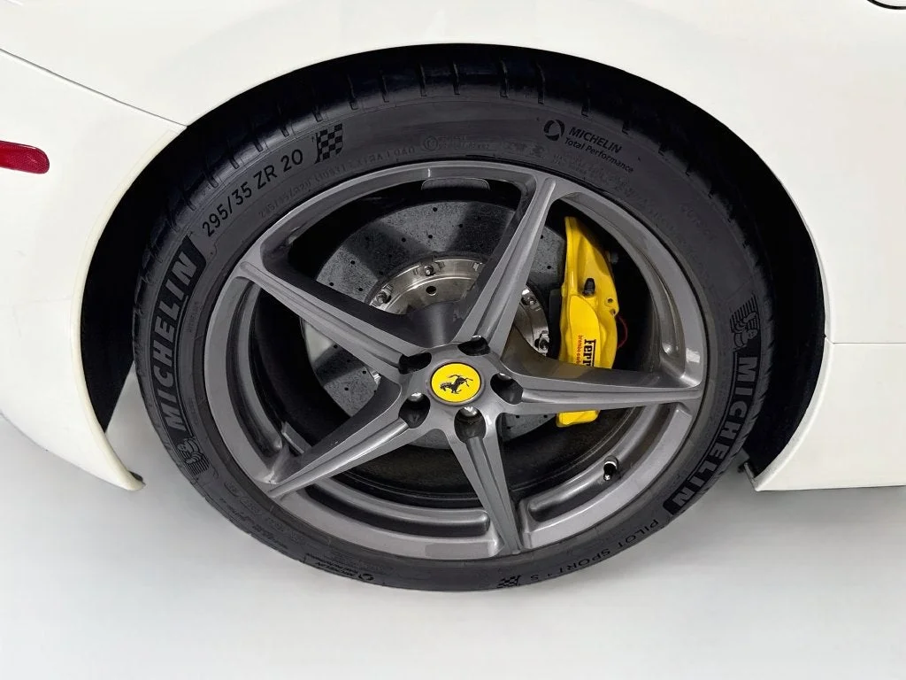 Used 2014 Bianco Avus Ferrari Base image 34