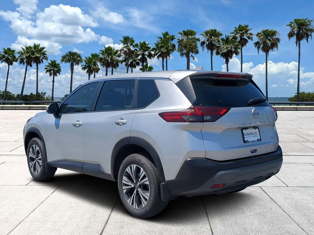Used 2023 Silver Nissan SV image 5