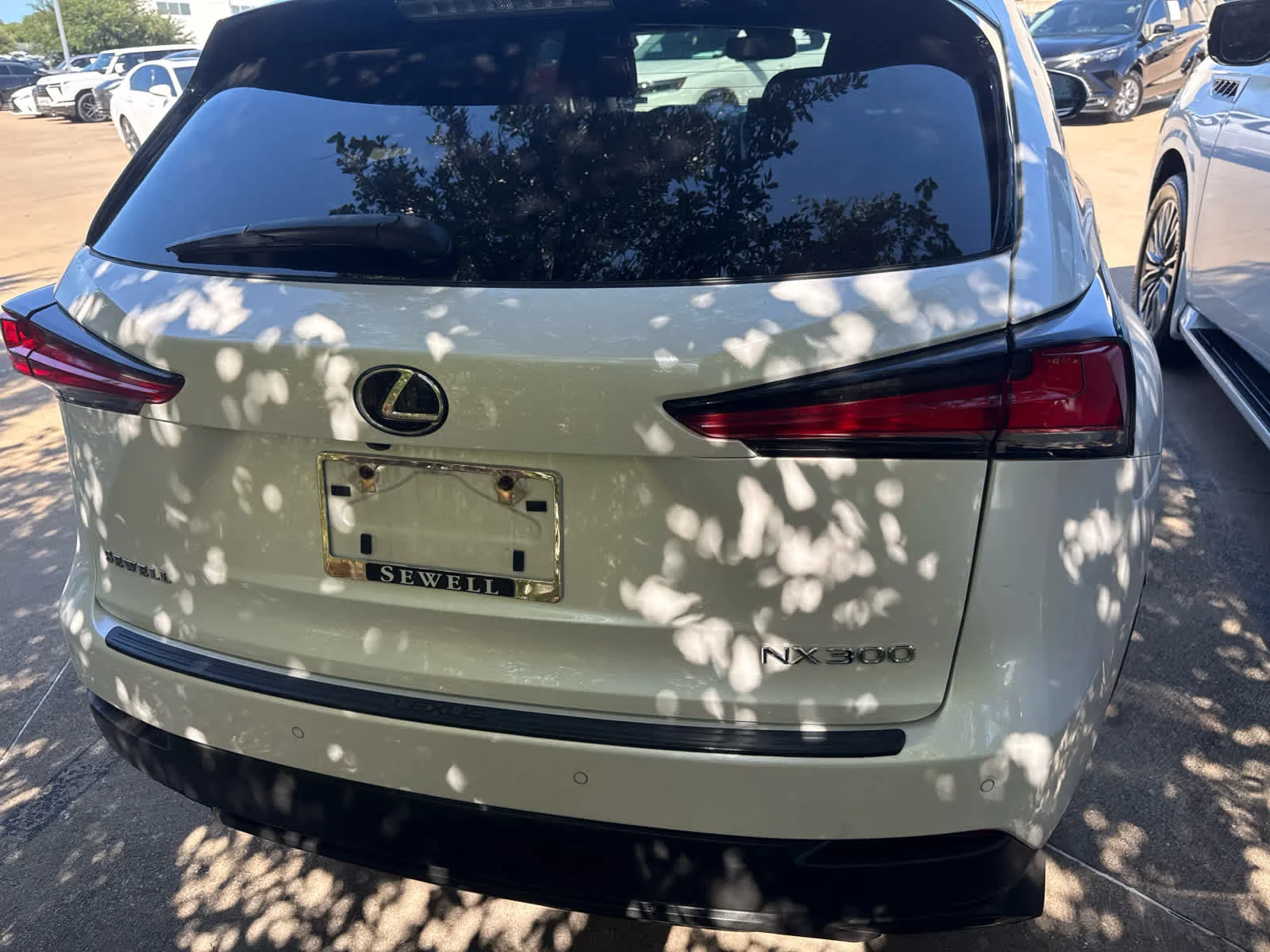 Certified Used 2020 EMINENT WHITE PEARL Lexus  image 6