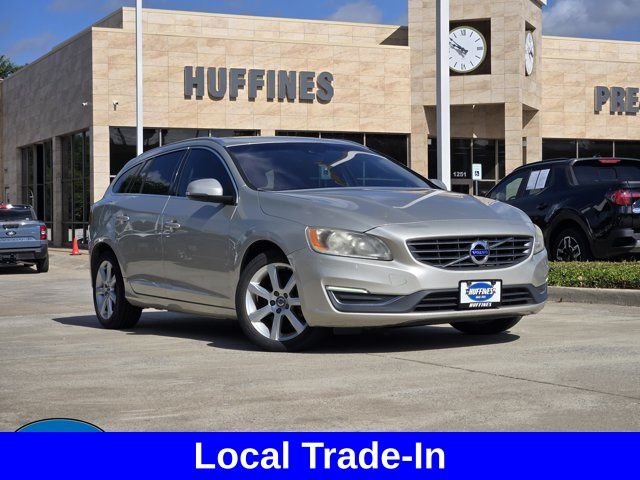 2017 Volvo V60 T5 FWD Premier's photo