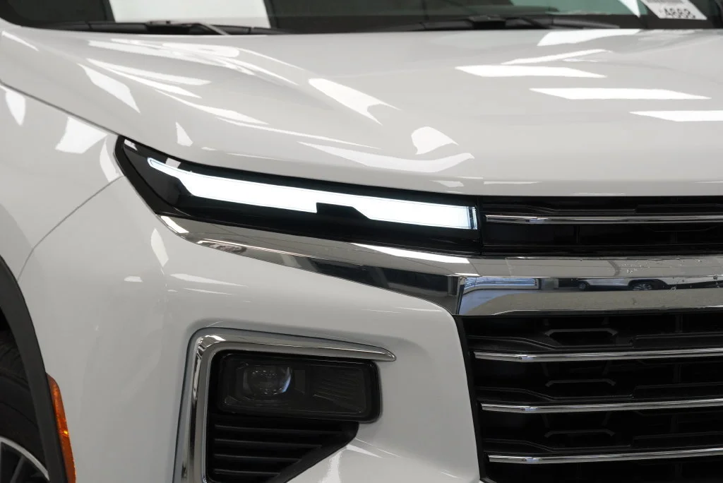 New 2027 Summit White Chevrolet LT image 30