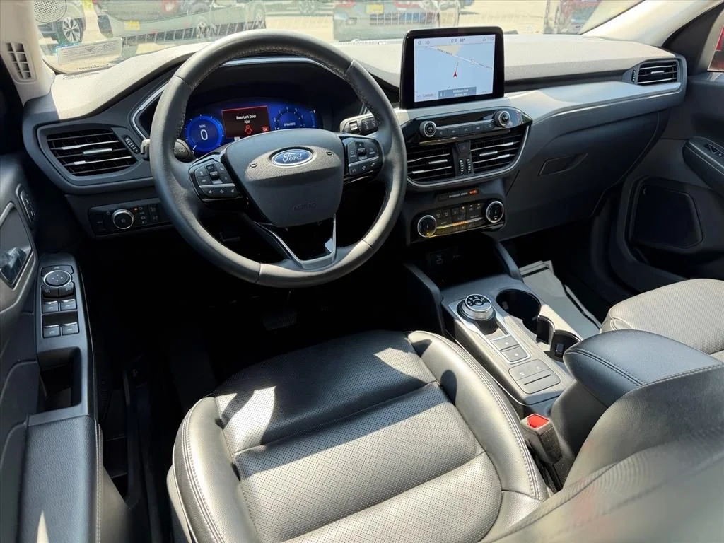 Used 2022 Red Ford SEL image 7