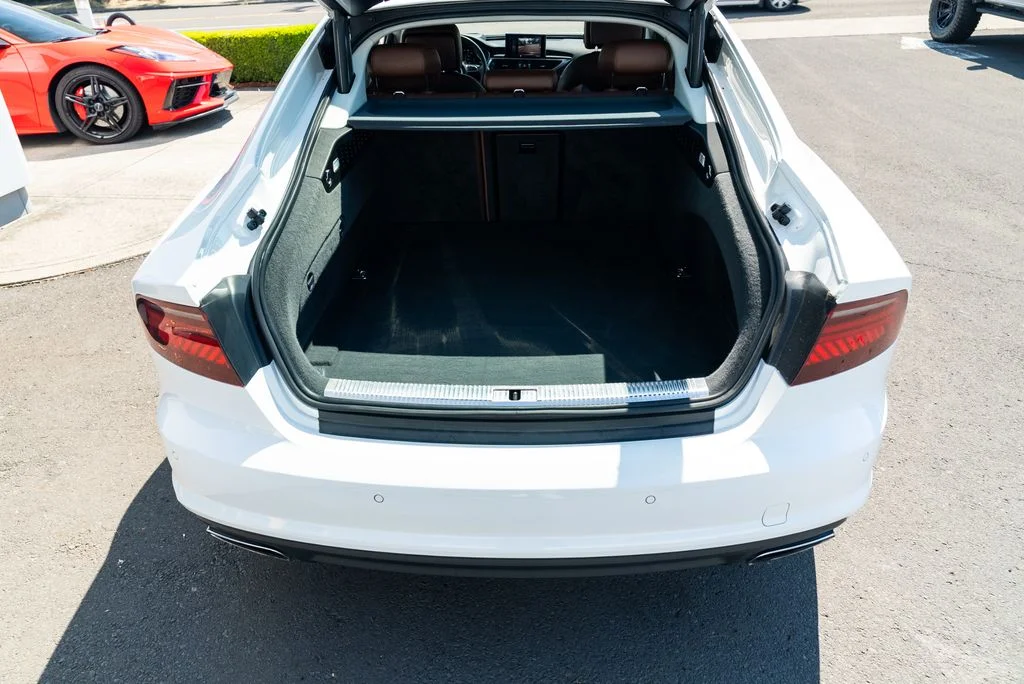 Used 2018 White Audi 3.0T Prestige image 8