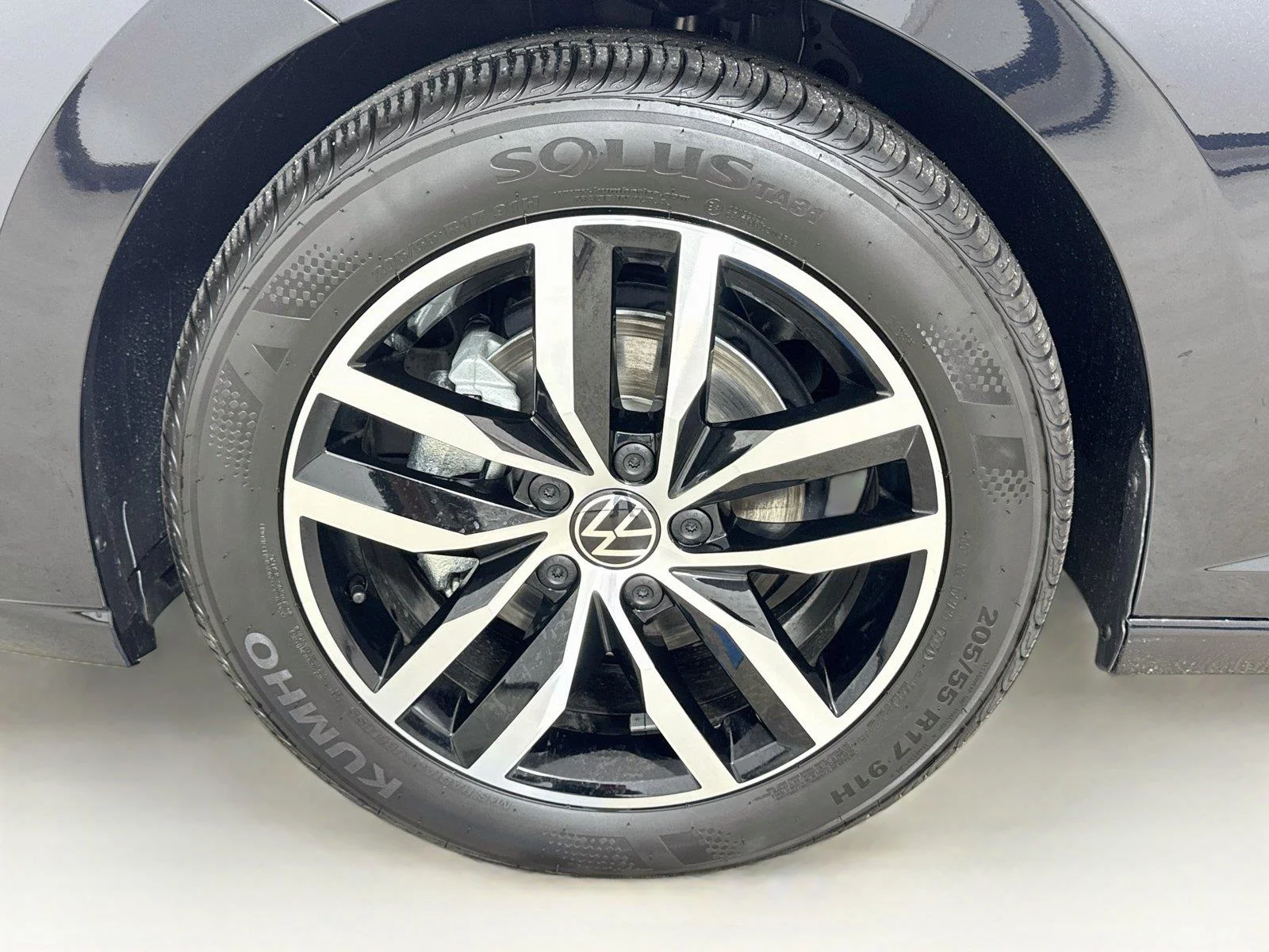 New 2027 Deep Black Pearl Volkswagen SE image 30