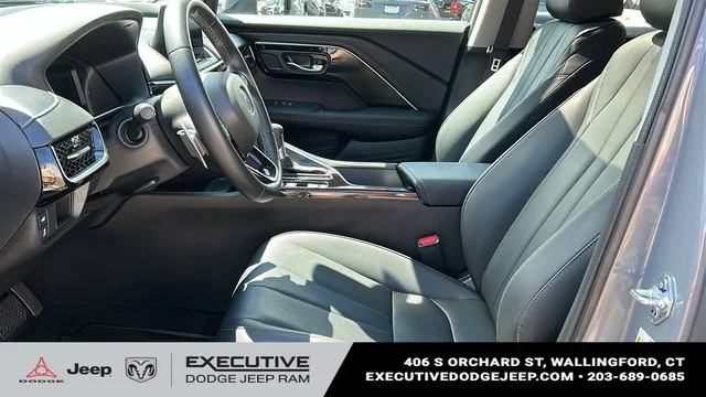 Used 2025  Acura Base image 10