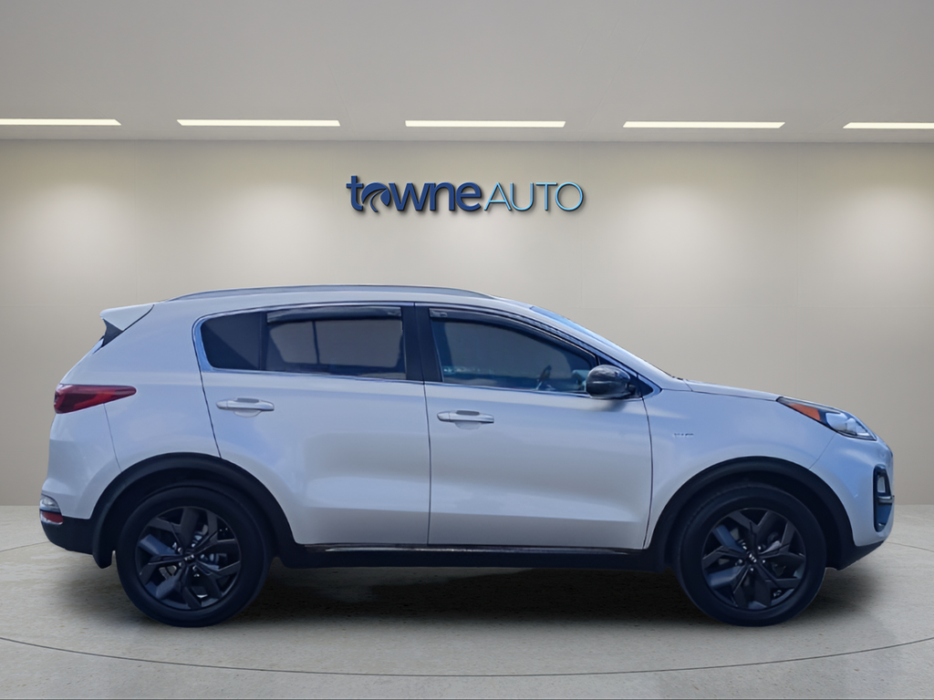 Used 2020 Silver Kia S image 7