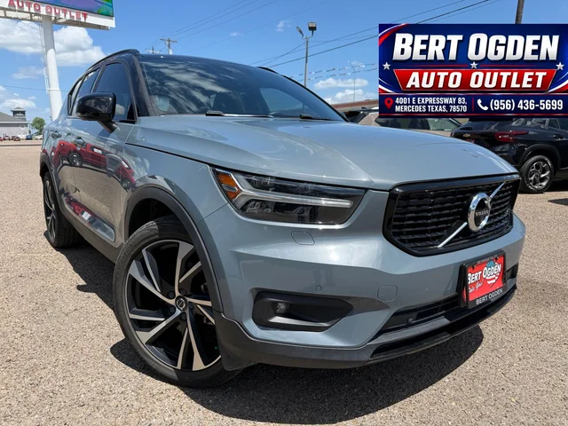2021 Volvo XC40 R-Design