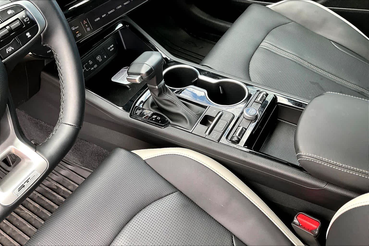 2026 Kia K5 GT-Line - Photo 17