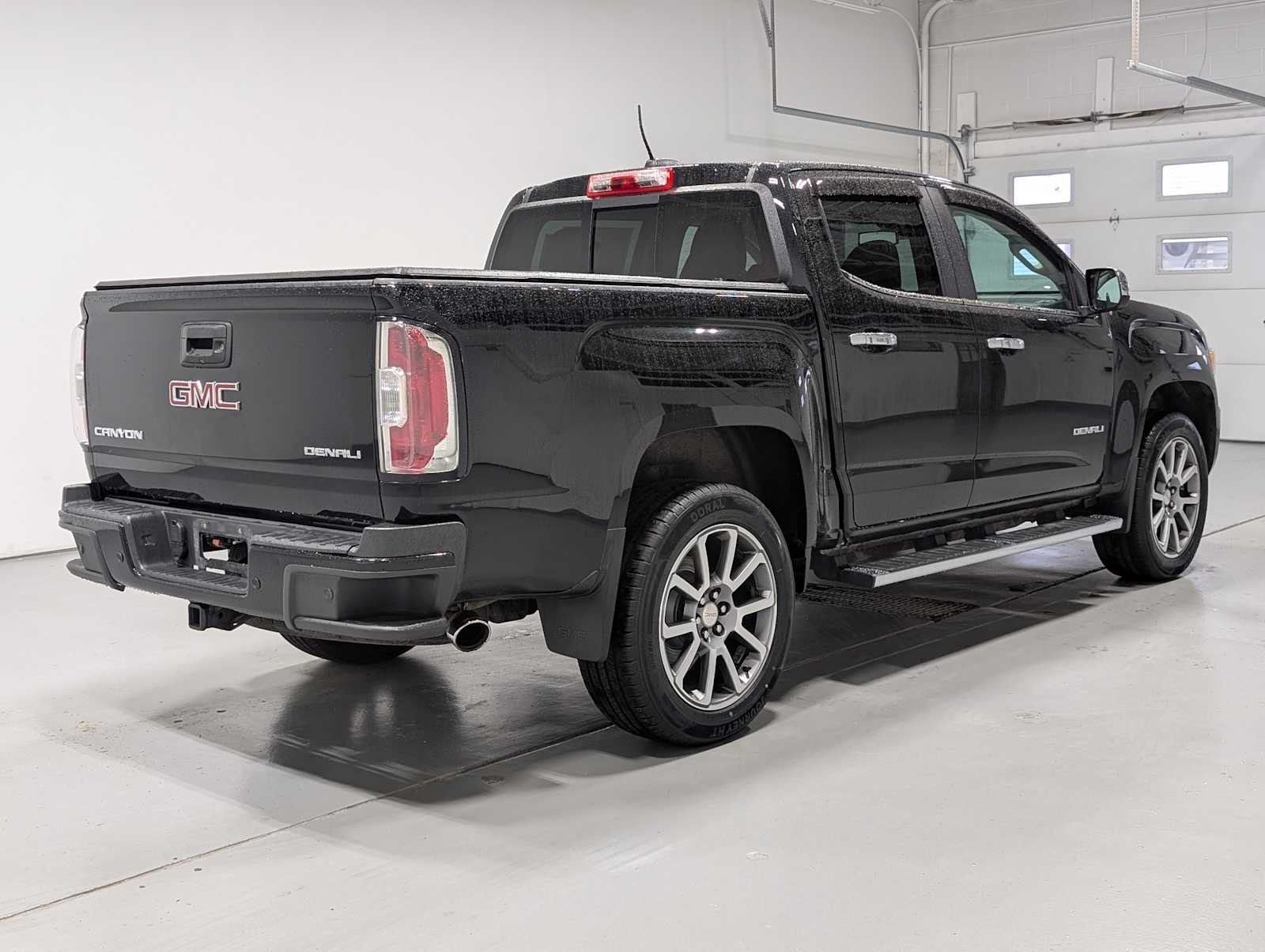 Used 2019 Onyx Black GMC 4WD Denali image 8