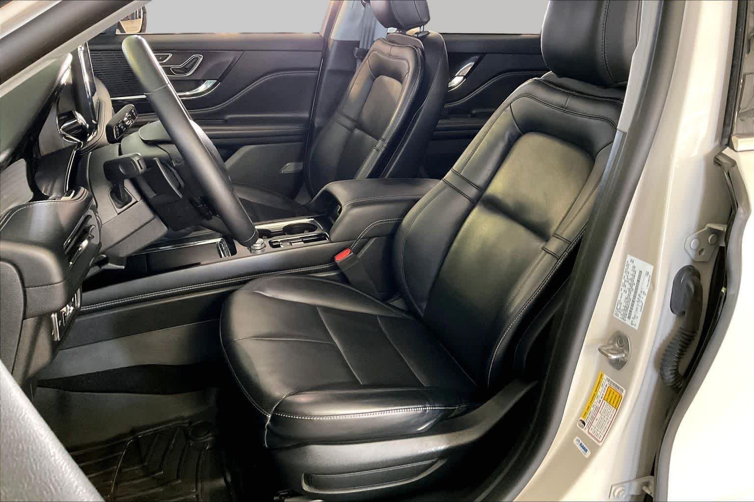 Used 2022 Ceramic Pearl Metallic Tri-Coat Lincoln Standard image 7