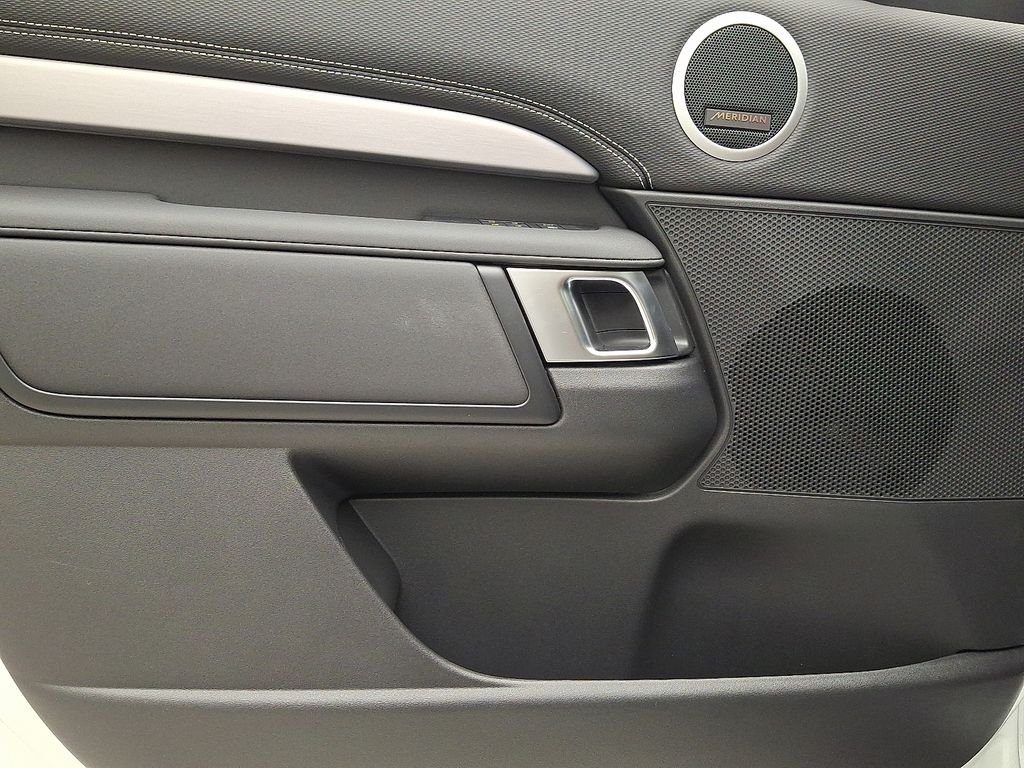 New 2026 Fuji White Land Rover Gemini Edition image 9