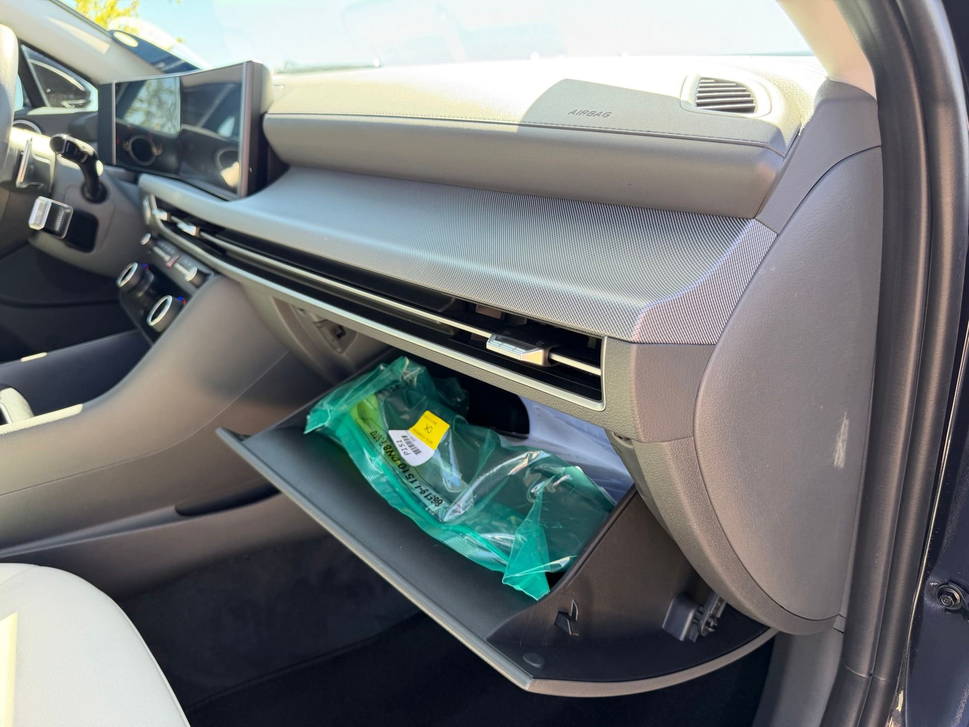 Certified Used 2025 Blue Hyundai SEL image 43