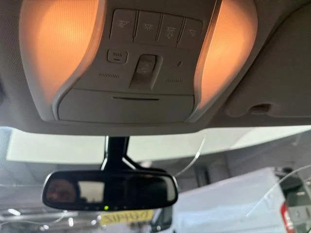 Certified Used 2019 White INFINITI LUXE image 28