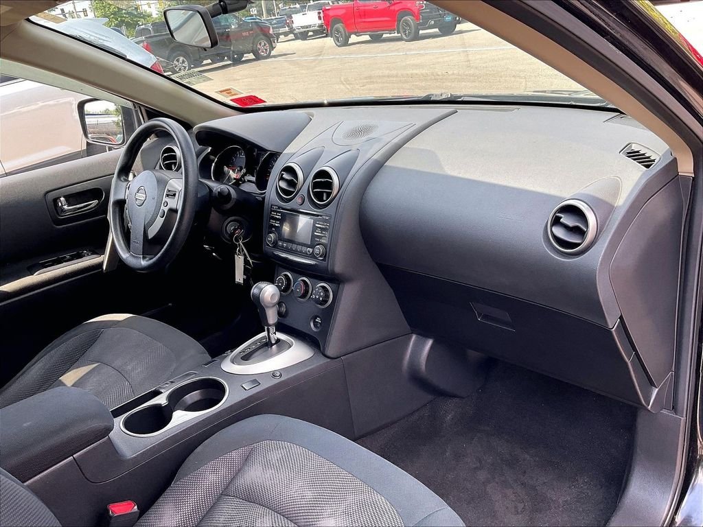 Used 2015 Black Nissan S image 13