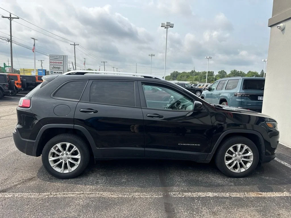 Certified Used 2020 Black Jeep Latitude image 8