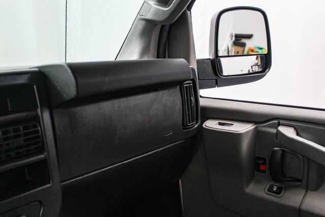 2021 Chevrolet Express Cargo Work Van - Photo 25