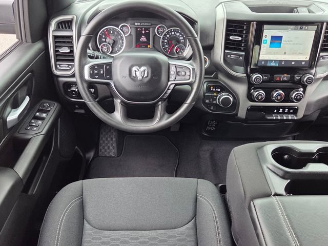 New 2026 Diamond Black Crystal Pearl-Coat Exterior Paint RAM Tradesman image 7