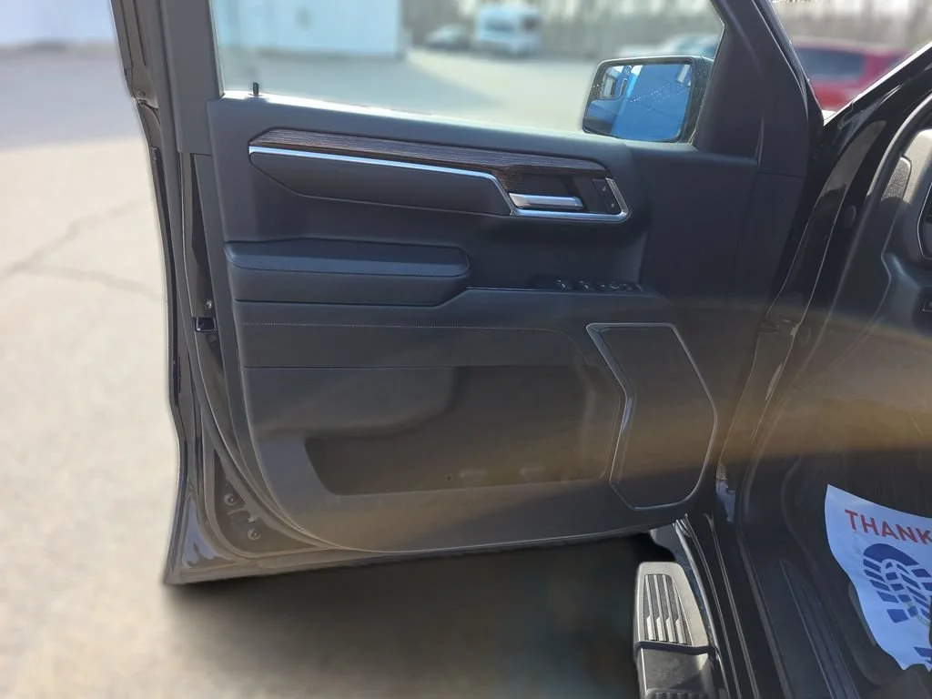 Certified Used 2022 Onyx Black GMC Elevation image 19