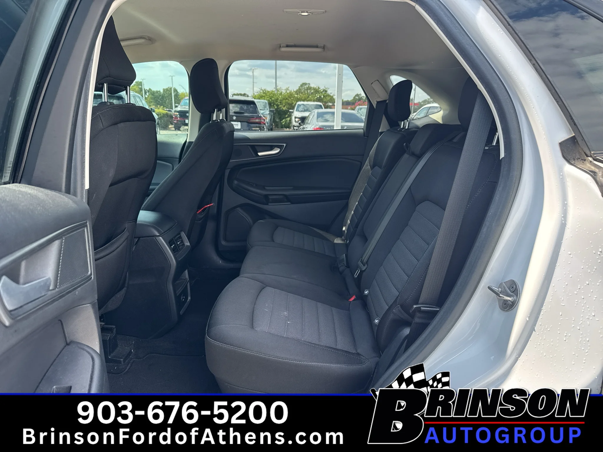 Used 2021 Oxford White Ford SE image 10