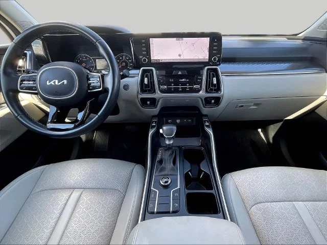 Used 2023 White Kia S image 9
