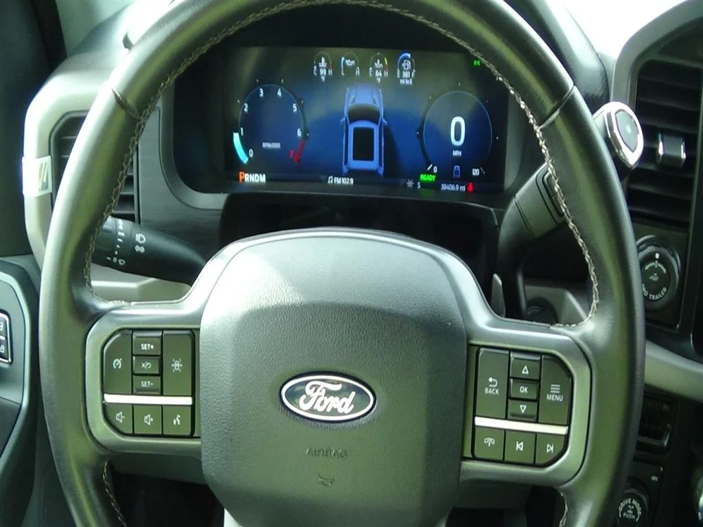 Certified Used 2024 Agate Black Um Ford XLT image 15