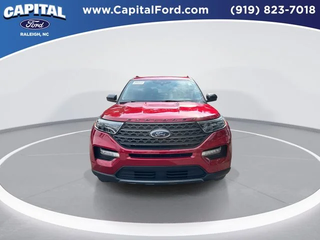 Used 2023 Red Ford XLT image 3