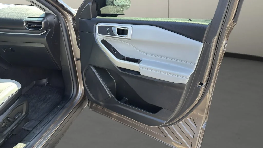 Used 2021 Gray Ford XLT image 16
