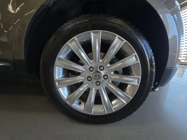 Used 2012 Gray Lincoln Base image 30