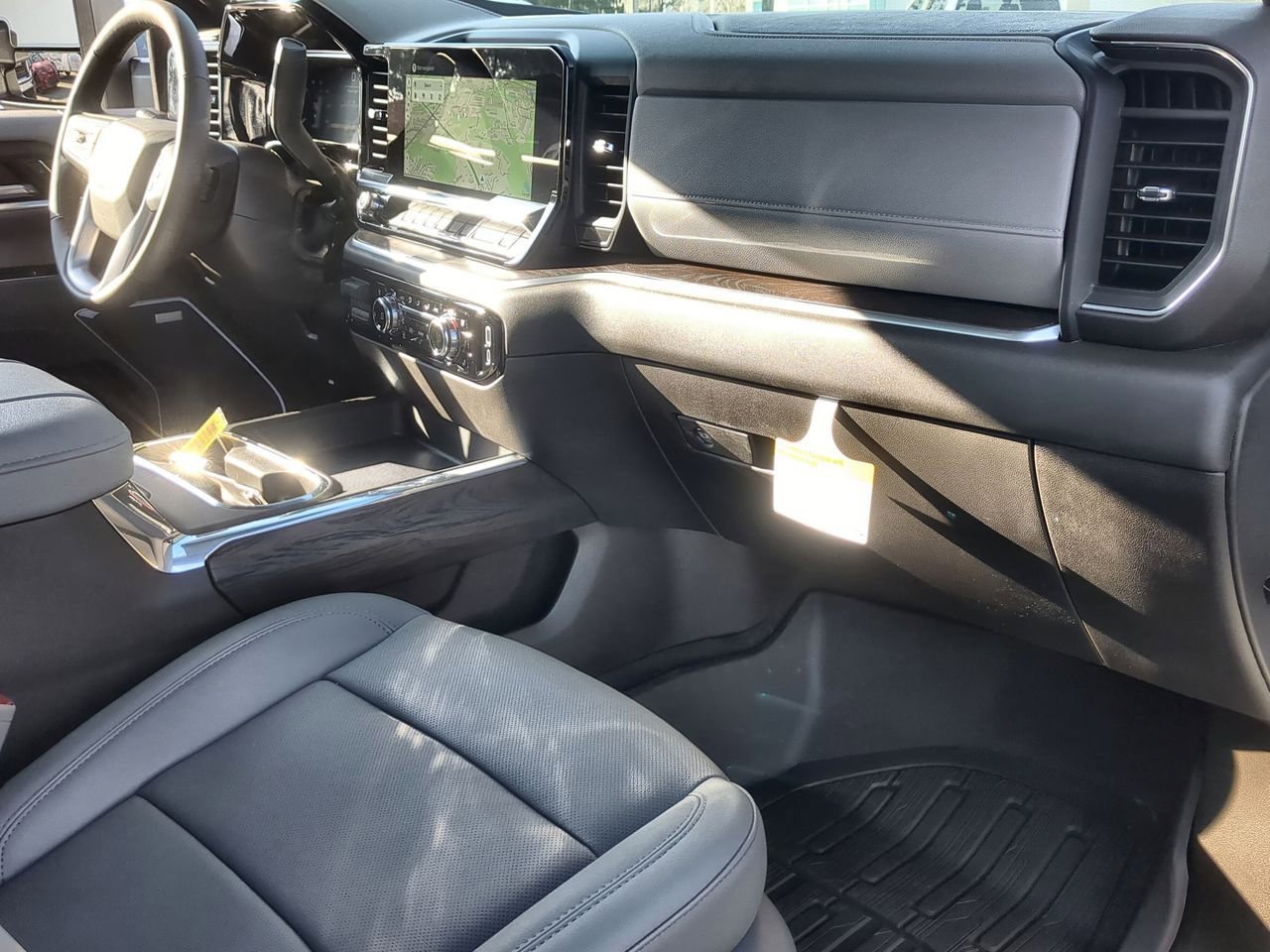 New 2026 Summit White GMC SLT image 30