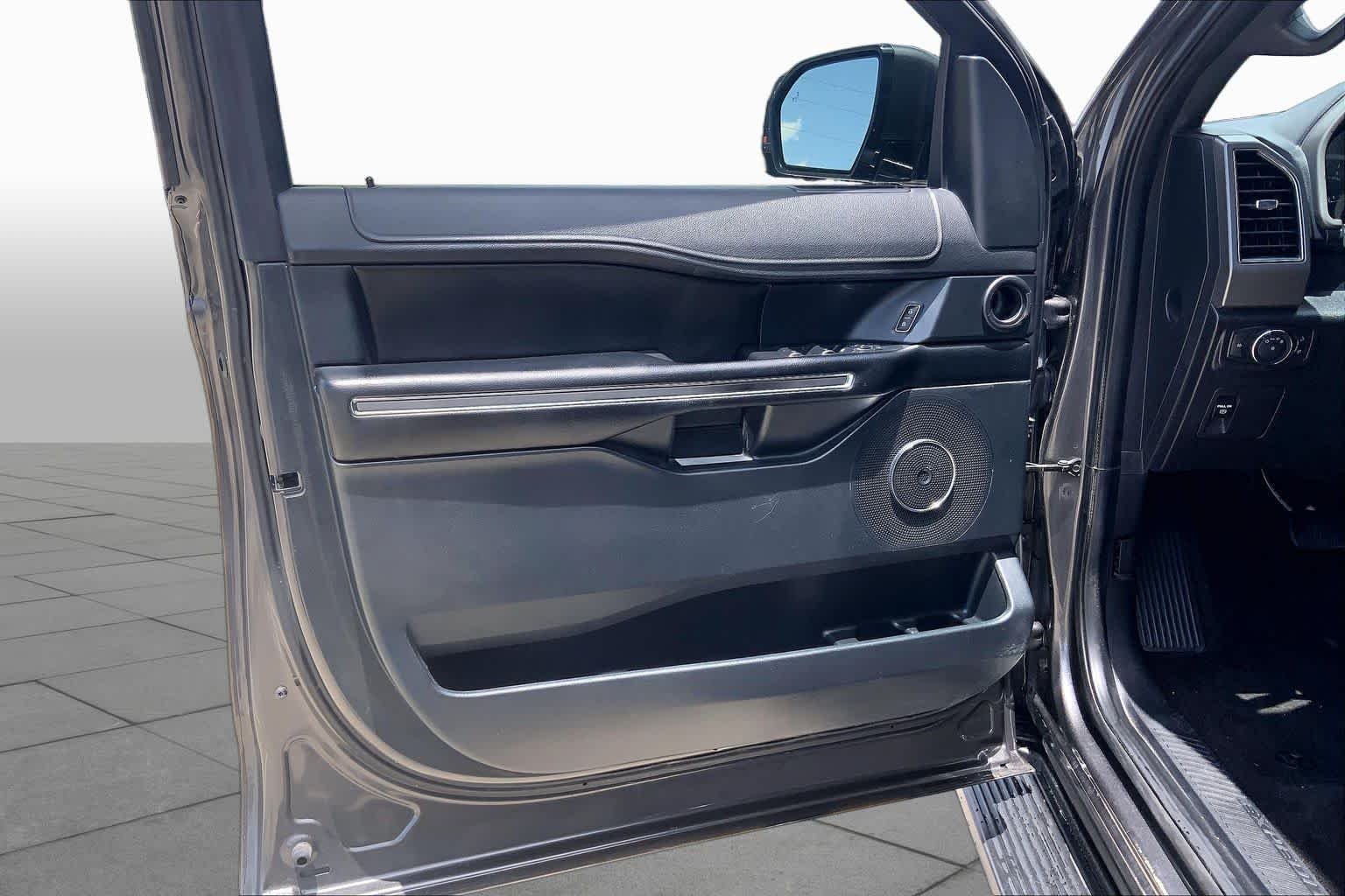 Used 2021 Magnetic Metallic Ford XLT image 20