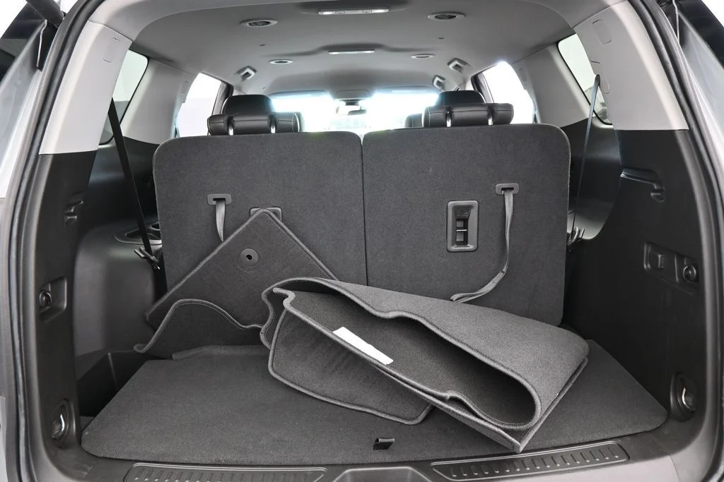 Used 2023 Sterling Metallic GMC SLT image 47
