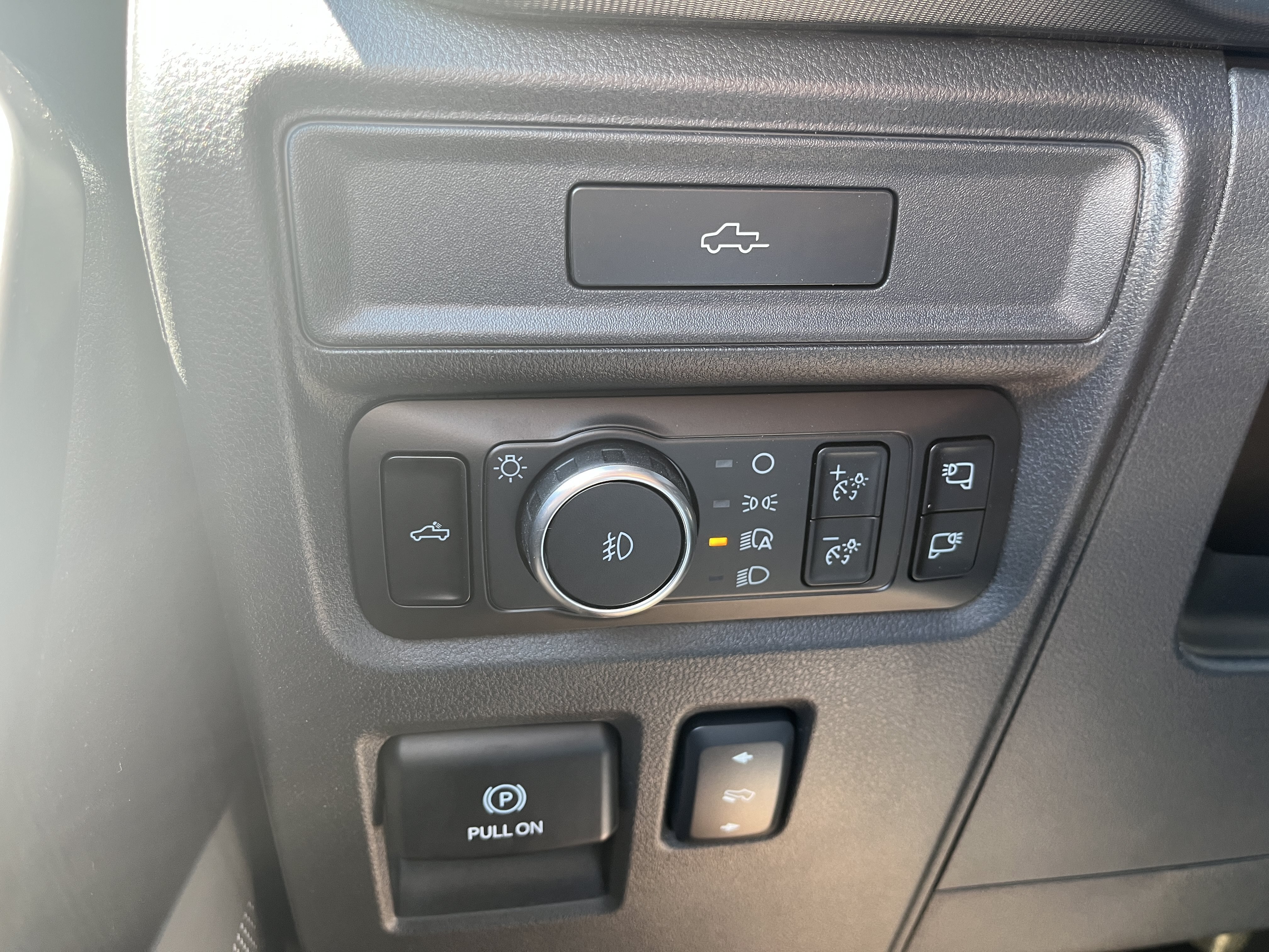 New 2026 Star White Metallic Tri-Coat Ford Lariat® image 20