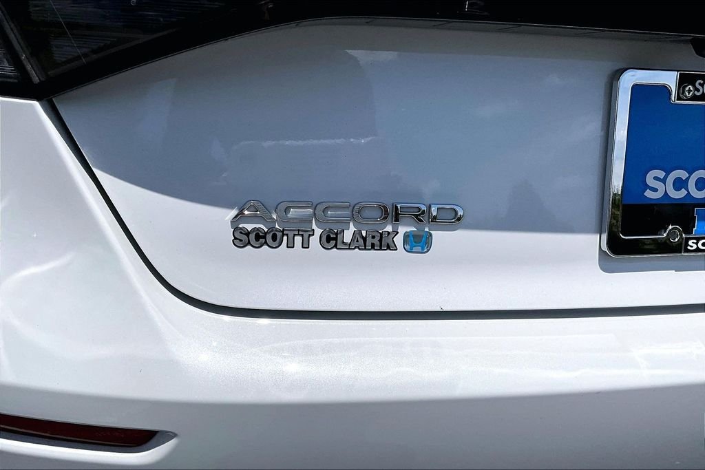 Used 2024 White Honda LX image 24