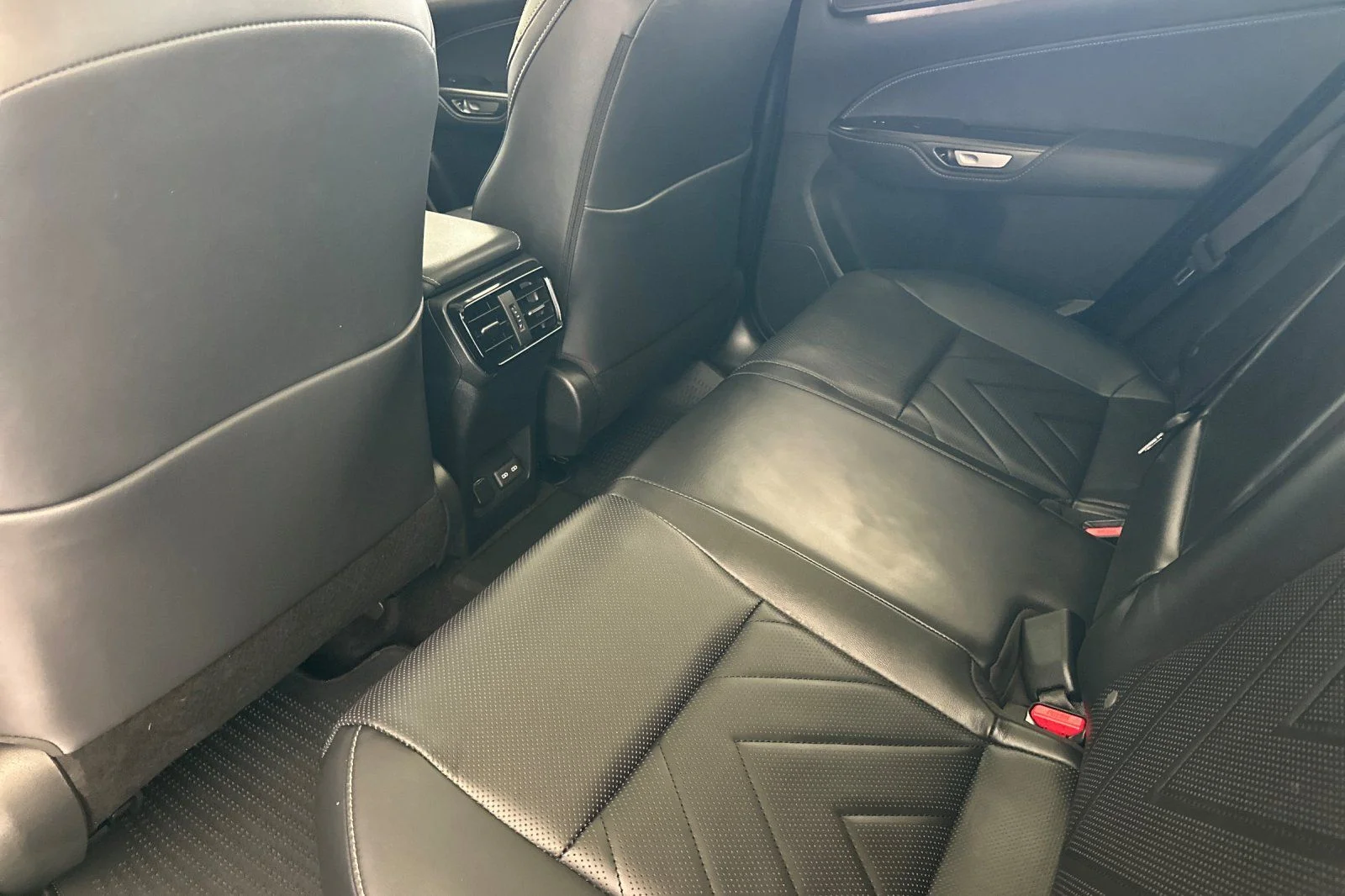 Certified Used 2025 Caviar Lexus 450h+ Luxury image 9