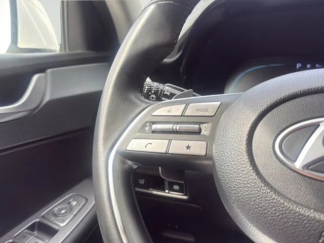 Used 2023 White Hyundai SEL image 15