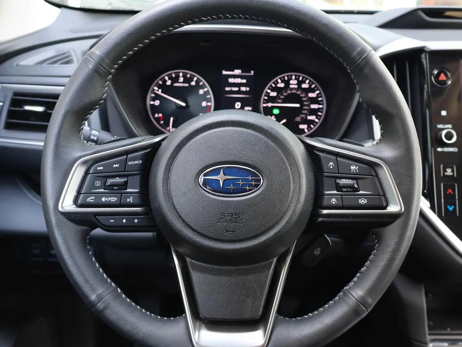 Used 2023 Crystal White Pearl Subaru Limited image 18