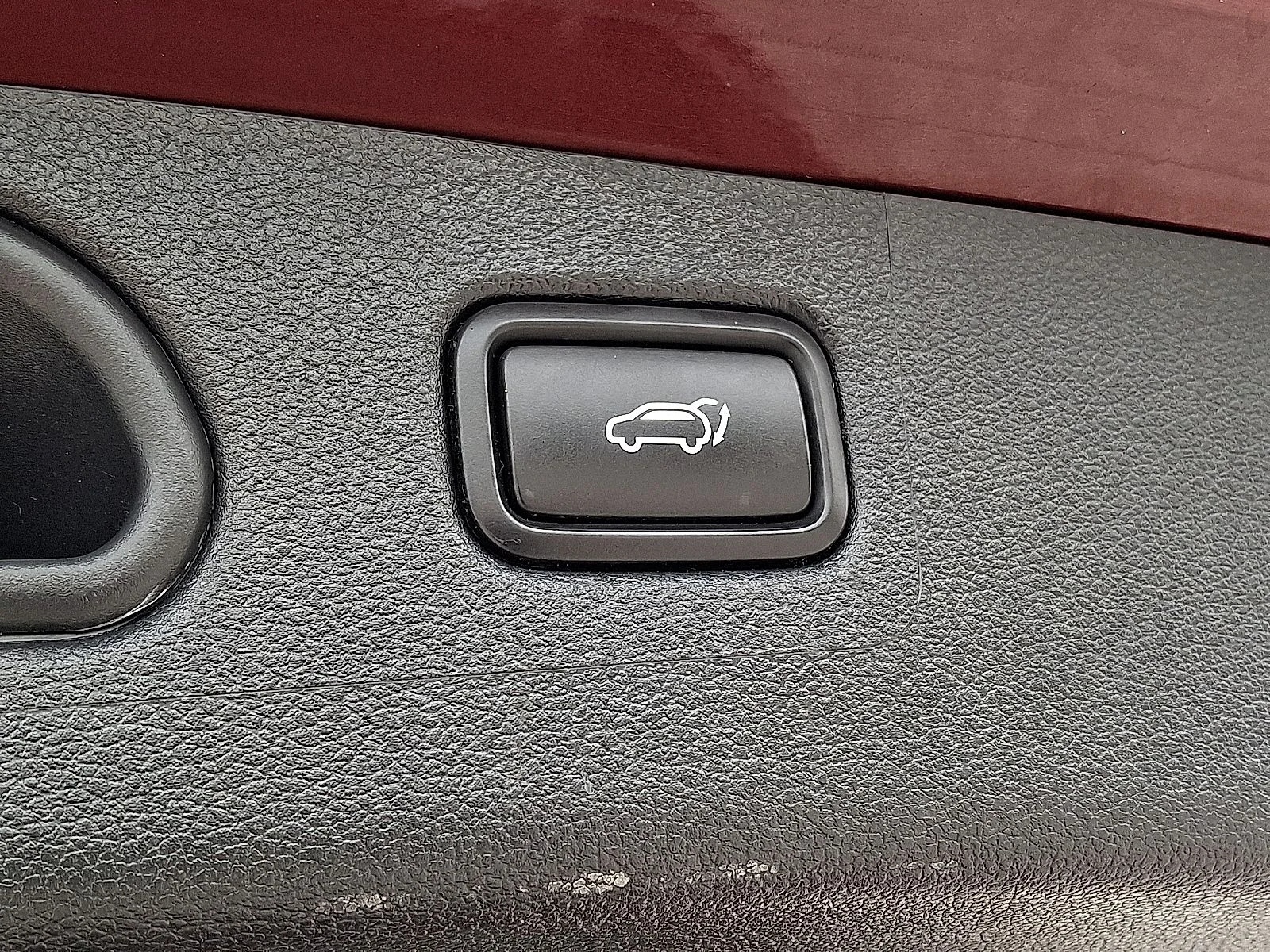 Used 2018 Red Hyundai Limited image 32