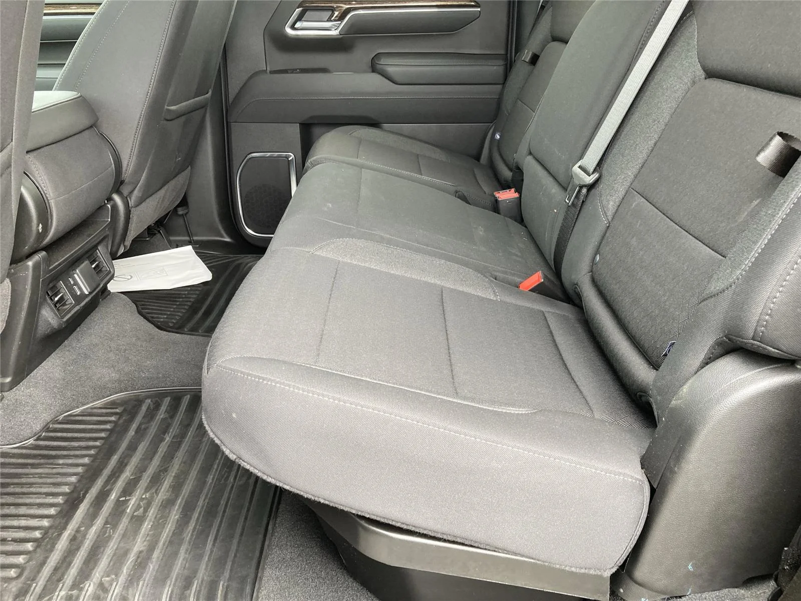 New 2026 Sterling Metallic GMC Elevation image 12