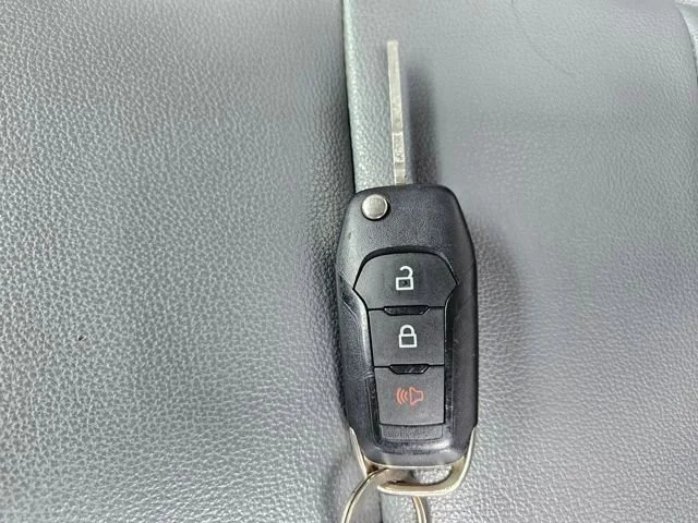 Used 2022 White Ford XL image 28