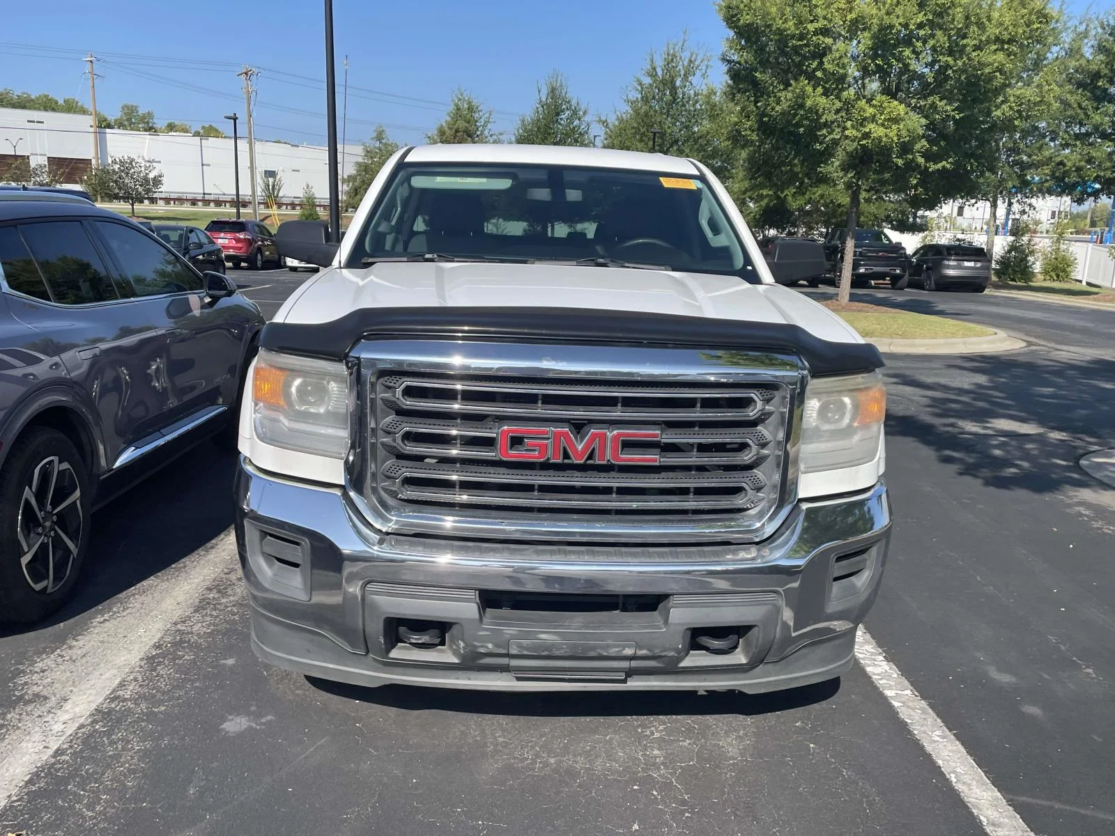 Used 2015 SUMMIT WHITE GMC  image 2
