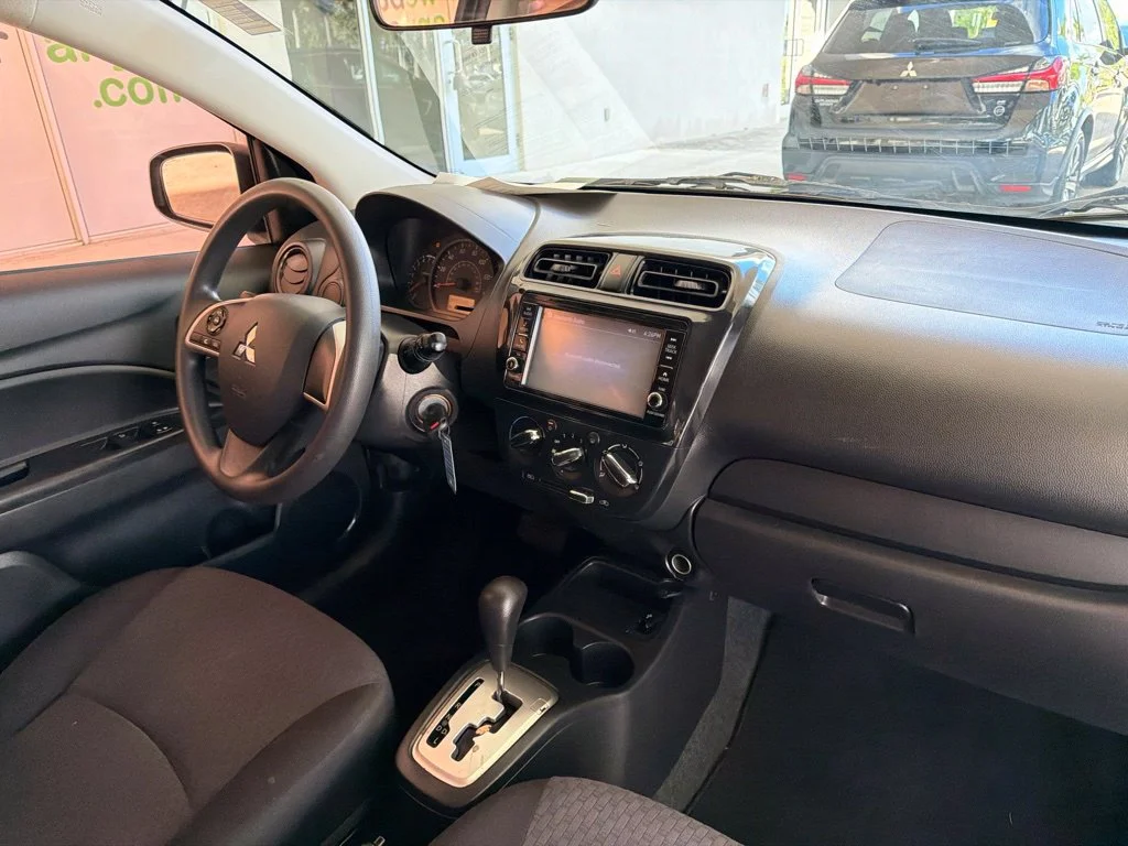 Used 2018 Black Mitsubishi ES image 18