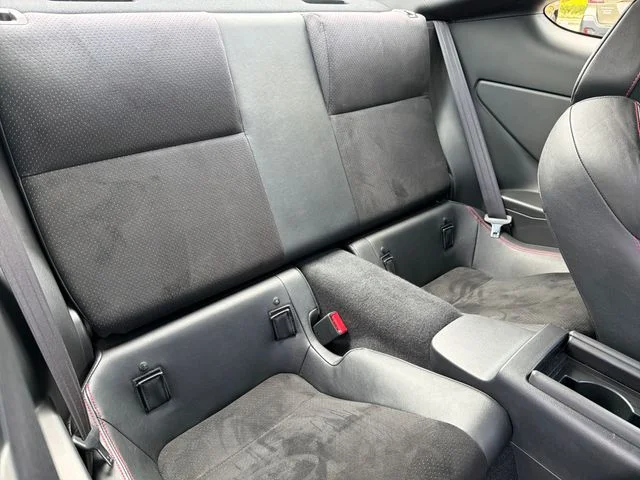 Used 2022 Gray Subaru Limited image 29