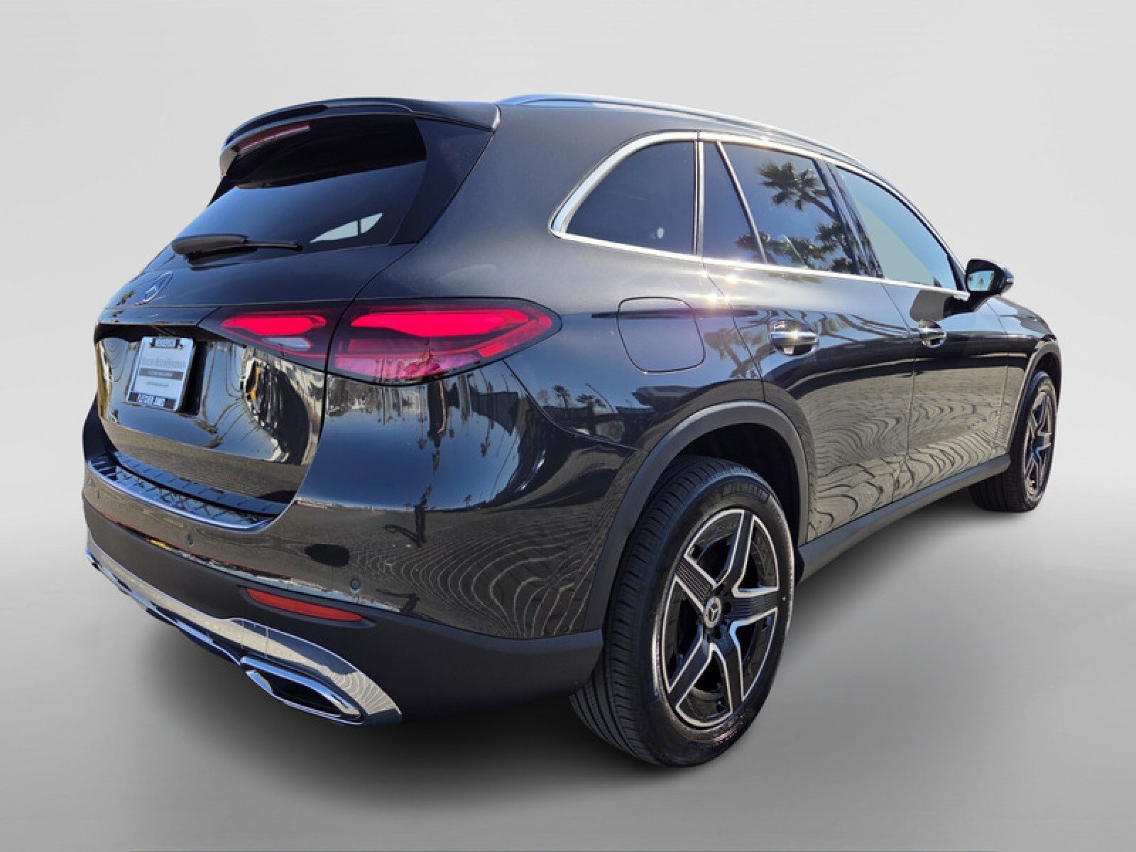 New 2026 Graphite Grey Metallic Mercedes-Benz GLC 300 SUV image 5