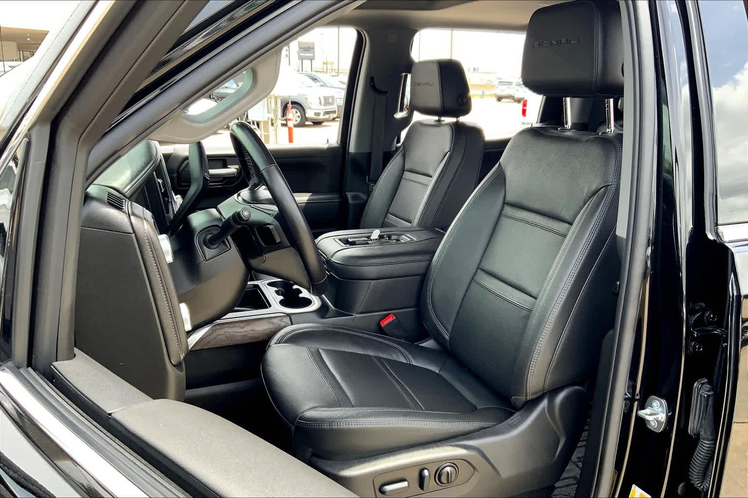 Used 2022 Onyx Black GMC Denali image 8